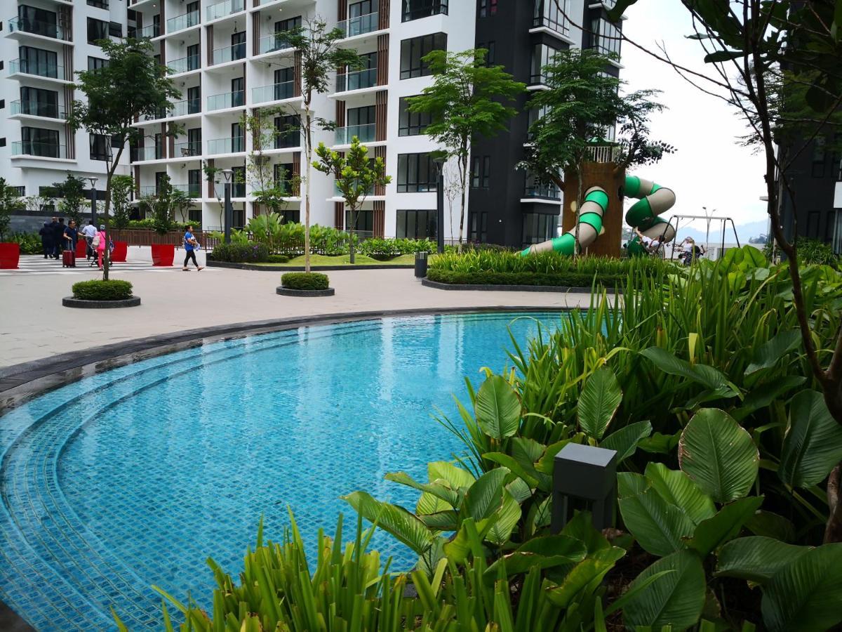 Appartamento Sky Loft@Midhill Genting Highlands Bentong Esterno foto